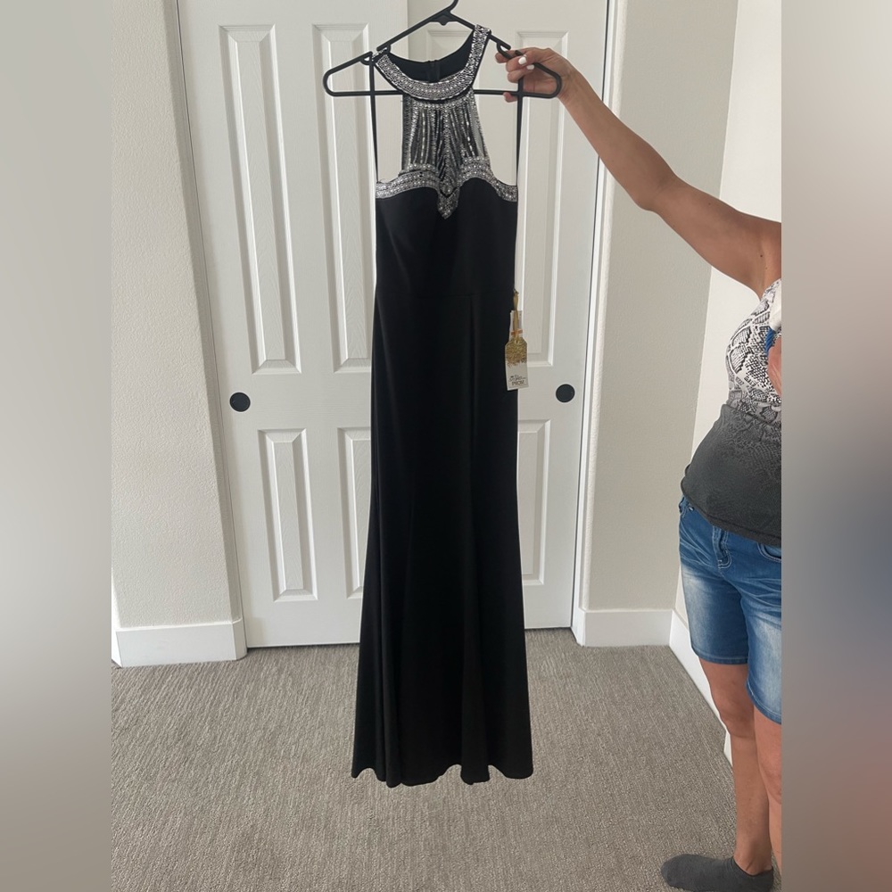 TLC “Say Yes to Prom” Dress